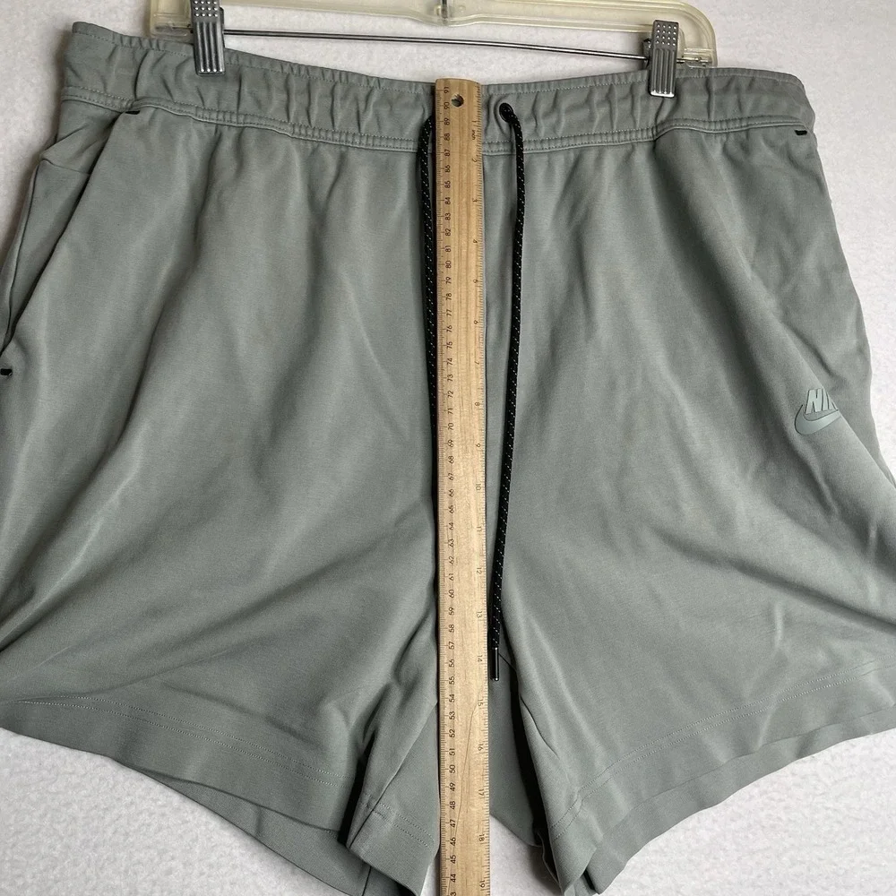 Nike Sportswear Tech Fleece Lightweight Shorts Mens XXL Green 5